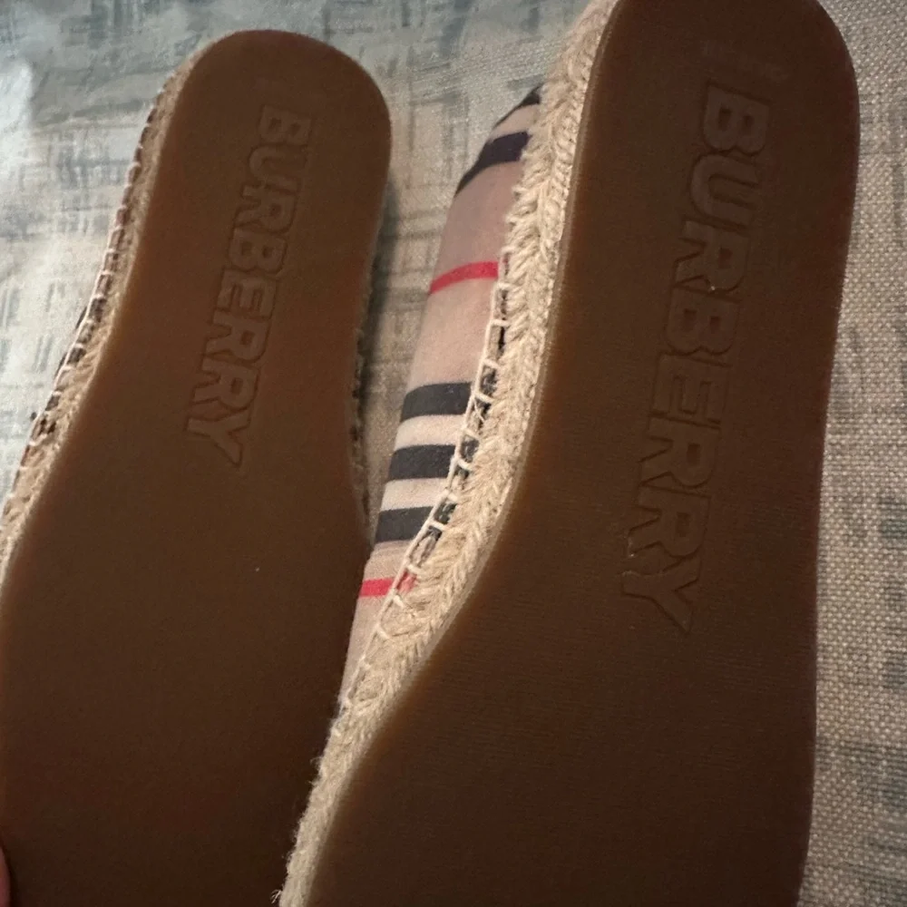 Burberry espadrille flats